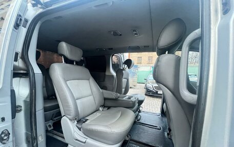 Hyundai Grand Starex Grand Starex I рестайлинг 2, 2008 год, 1 195 000 рублей, 13 фотография