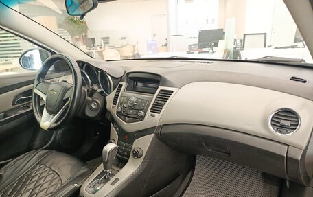 Chevrolet Cruze II, 2011 год, 451 000 рублей, 15 фотография