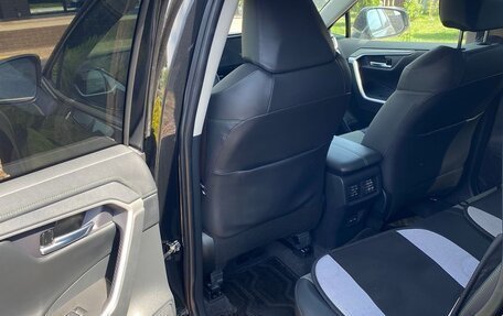 Toyota RAV4, 2024 год, 4 150 000 рублей, 6 фотография
