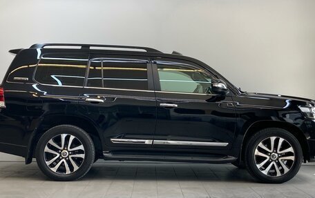 Toyota Land Cruiser 200, 2019 год, 8 200 000 рублей, 4 фотография