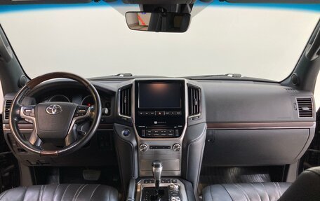Toyota Land Cruiser 200, 2019 год, 8 200 000 рублей, 9 фотография