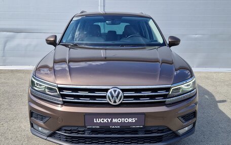 Volkswagen Tiguan II, 2018 год, 2 497 000 рублей, 5 фотография