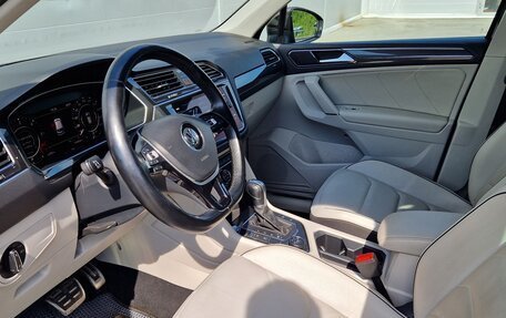 Volkswagen Tiguan II, 2018 год, 2 497 000 рублей, 9 фотография