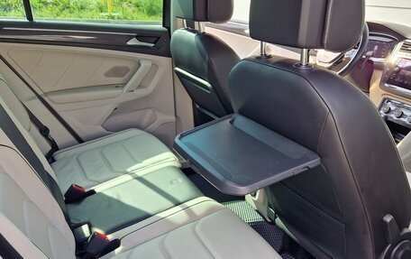 Volkswagen Tiguan II, 2018 год, 2 497 000 рублей, 12 фотография