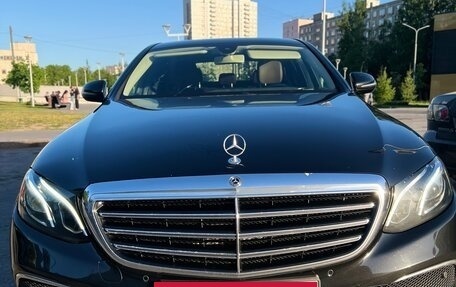 Mercedes-Benz E-Класс, 2018 год, 3 580 000 рублей, 6 фотография