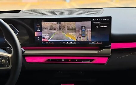 BMW 5 серия, 2025 год, 7 920 000 рублей, 10 фотография