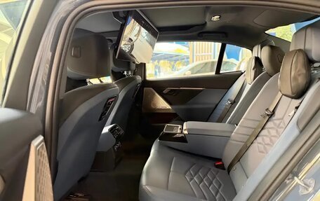 BMW 5 серия, 2025 год, 7 920 000 рублей, 16 фотография