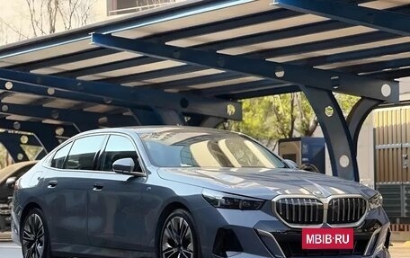 BMW 5 серия, 2025 год, 7 920 000 рублей, 3 фотография