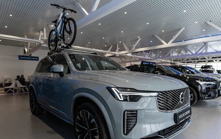 Volvo XC90 II рестайлинг, 2025 год, 12 300 000 рублей, 2 фотография