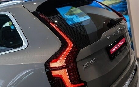 Volvo XC90 II рестайлинг, 2025 год, 12 300 000 рублей, 15 фотография