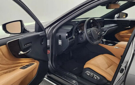 Lexus LS IV, 2024 год, 11 500 000 рублей, 10 фотография