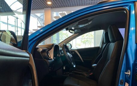 Toyota RAV4, 2015 год, 2 340 000 рублей, 16 фотография