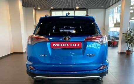 Toyota RAV4, 2015 год, 2 340 000 рублей, 4 фотография