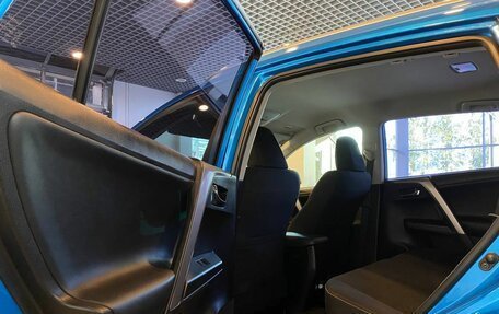 Toyota RAV4, 2015 год, 2 340 000 рублей, 24 фотография