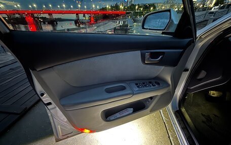 KIA Magentis II рестайлинг, 2007 год, 600 000 рублей, 13 фотография