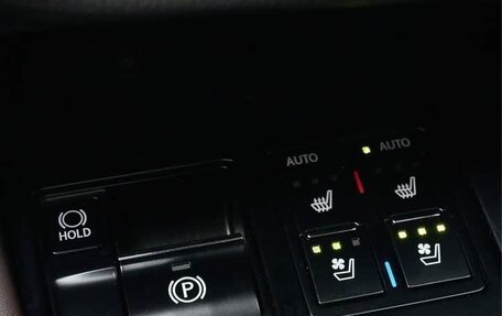 Lexus RX IV рестайлинг, 2021 год, 4 400 000 рублей, 17 фотография