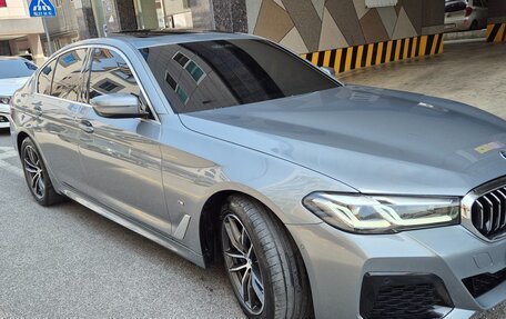 BMW 5 серия, 2022 год, 3 550 000 рублей, 3 фотография