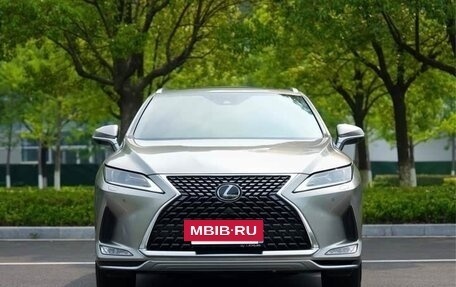 Lexus RX IV рестайлинг, 2021 год, 4 400 000 рублей, 7 фотография