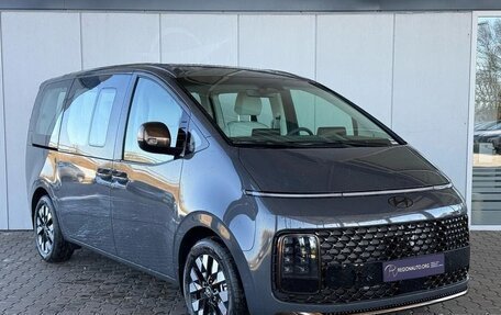 Hyundai Staria, 2025 год, 6 200 000 рублей, 1 фотография