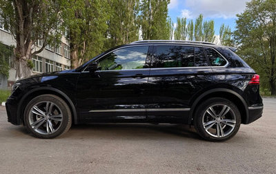 Volkswagen Tiguan II, 2018 год, 3 400 000 рублей, 1 фотография