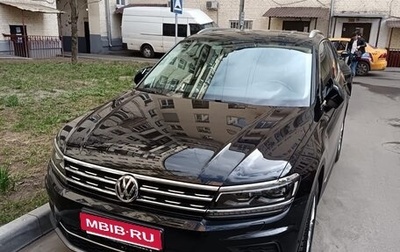 Volkswagen Tiguan II, 2017 год, 2 500 000 рублей, 1 фотография