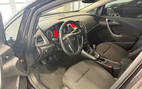 Opel Astra J, 2013 год, 586 000 рублей, 8 фотография