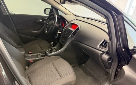 Opel Astra J, 2013 год, 586 000 рублей, 11 фотография
