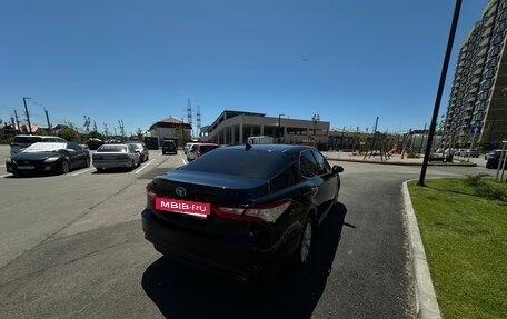 Toyota Camry, 2019 год, 2 600 000 рублей, 4 фотография