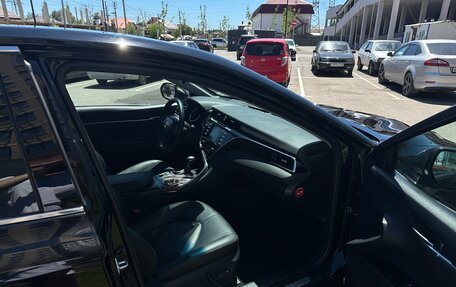 Toyota Camry, 2019 год, 2 600 000 рублей, 9 фотография