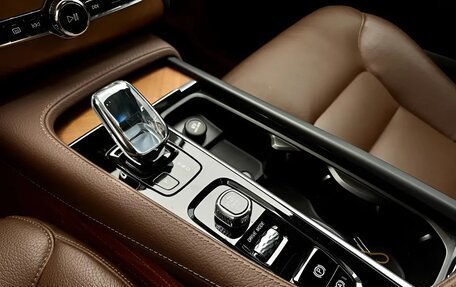 Volvo XC90 II рестайлинг, 2021 год, 4 700 000 рублей, 7 фотография