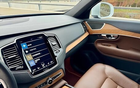 Volvo XC90 II рестайлинг, 2021 год, 4 700 000 рублей, 8 фотография
