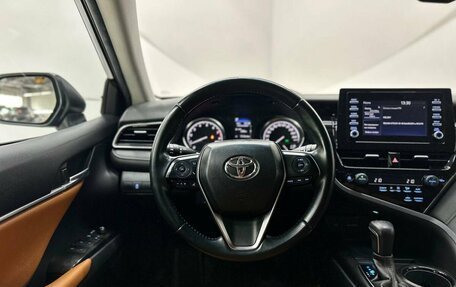 Toyota Camry, 2021 год, 2 800 000 рублей, 18 фотография