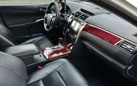 Toyota Camry, 2014 год, 1 690 000 рублей, 6 фотография