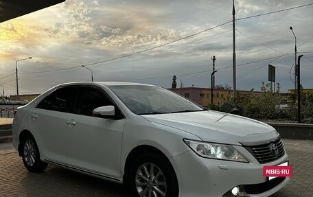Toyota Camry, 2014 год, 1 690 000 рублей, 2 фотография