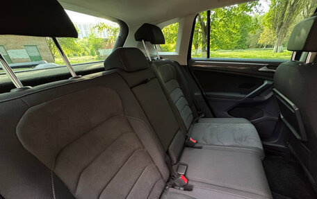 Volkswagen Tiguan II, 2018 год, 3 400 000 рублей, 11 фотография