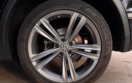 Volkswagen Tiguan II, 2018 год, 3 400 000 рублей, 20 фотография