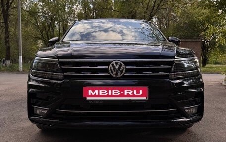 Volkswagen Tiguan II, 2018 год, 3 400 000 рублей, 3 фотография