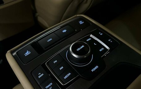 Genesis G80 I, 2017 год, 1 900 000 рублей, 25 фотография