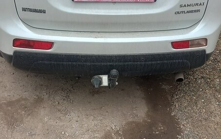 Mitsubishi Outlander III рестайлинг 3, 2014 год, 1 640 000 рублей, 2 фотография