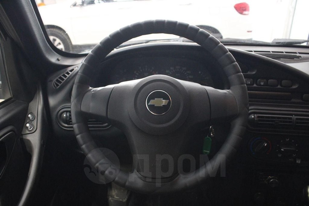 Chevrolet Niva I рестайлинг, 2012 год, 550 000 рублей, 2 фотография