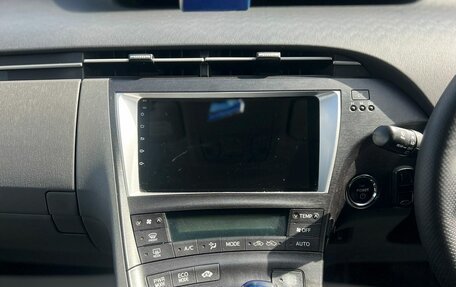 Toyota Prius, 2010 год, 1 229 000 рублей, 19 фотография