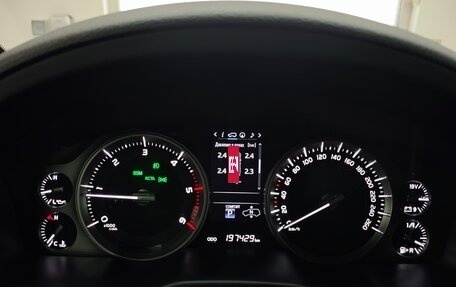Toyota Land Cruiser 200, 2016 год, 5 450 000 рублей, 25 фотография