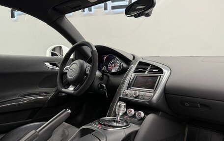 Audi R8, 2011 год, 6 444 000 рублей, 24 фотография