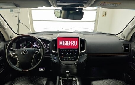 Toyota Land Cruiser 200, 2016 год, 5 450 000 рублей, 13 фотография