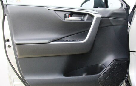 Toyota RAV4, 2020 год, 2 899 900 рублей, 19 фотография
