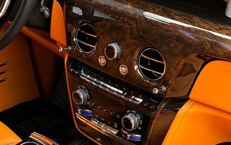 Rolls-Royce Phantom VIII, 2024 год, 135 000 000 рублей, 19 фотография