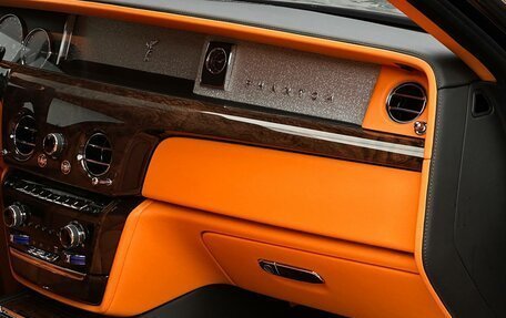 Rolls-Royce Phantom VIII, 2024 год, 135 000 000 рублей, 21 фотография
