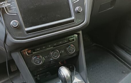 Volkswagen Tiguan II, 2017 год, 2 500 000 рублей, 13 фотография