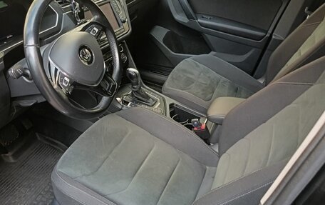 Volkswagen Tiguan II, 2017 год, 2 500 000 рублей, 10 фотография
