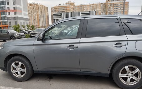 Mitsubishi Outlander III рестайлинг 3, 2012 год, 1 300 000 рублей, 3 фотография